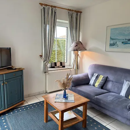 Geraeumige Mit Garten In Zingst, Cleaning Included * Zingst
