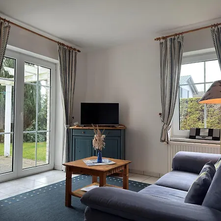 Geraeumige Mit Garten In Zingst, Cleaning Included *