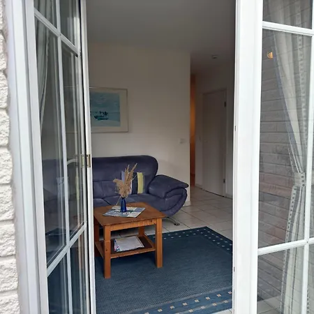 Geraeumige Mit Garten In Zingst, Cleaning Included *