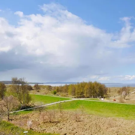 Geraeumige Mit Garten In Zingst, Cleaning Included شقة *