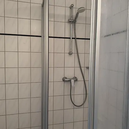 Geraeumige Mit Garten In Zingst, Cleaning Included Apartmán