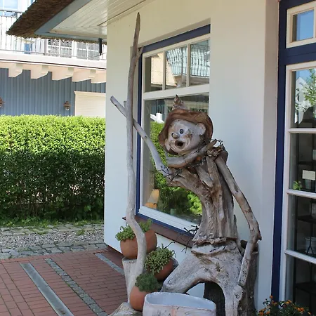 Geraeumige Mit Garten In Zingst, Cleaning Included