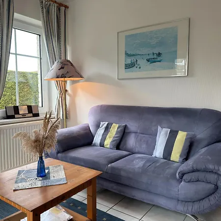 شقة Geraeumige Mit Garten In Zingst, Cleaning Included *