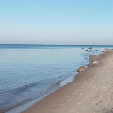 Geraeumige Mit Garten In Zingst, Cleaning Included شقة *